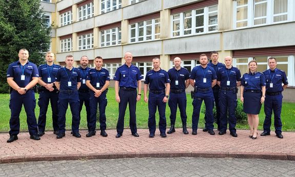 zdjęcie grupowe policjantów