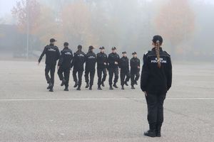 klasa wykonuje układ.