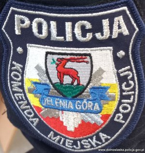 Naszywka policyjna na mundur z napisem policja Komenda Miejska Policji Jelenia Góra.