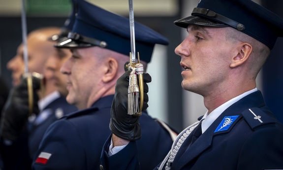 Policjanci podczas uroczystości.