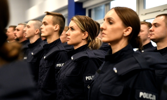 Policjanci podczas ślubowania.