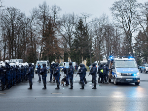 Ćwiczenia funkcjonariuszy Oddziału Prewencji Policji w Warszawie.