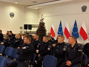 Policjanci uczestniczący w szkoleniu.