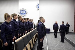 Uroczysta odprawa z udziałem I zastępcy Komendanta Głównego Policji nadinsp. Romana Kustera, zwycięskich policjantek, kierownika i selekcjonera Andrzeja Kuczyńskiego oraz trenera kom. Rafała Gnapa.