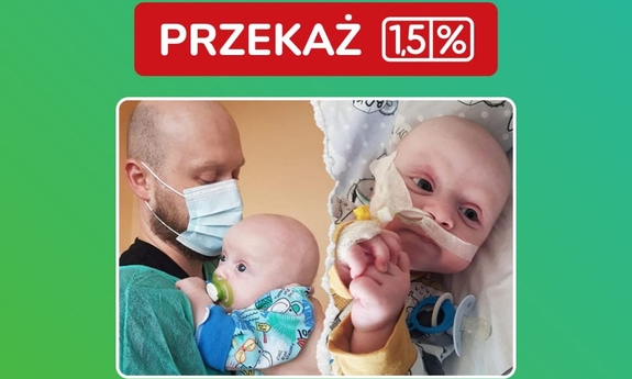 Na zdjęciu widać Wojtusia Szczygieł z tatą.