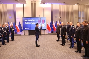 Policjanci podczas uroczystości wręczenia medali im. Andrzeja Struja.