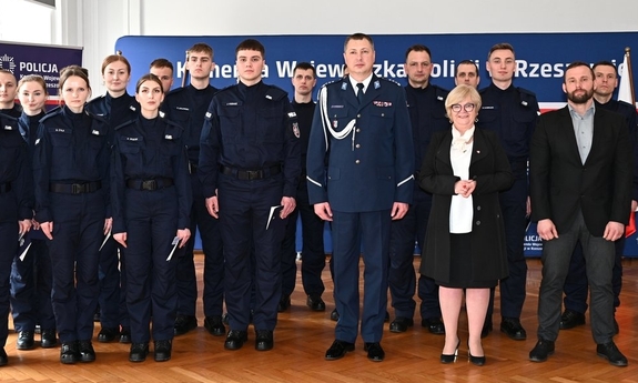 Policjanci podczas ślubowania.