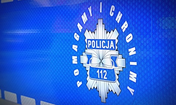 pomagamy i chronimy napisane na radiowozie.