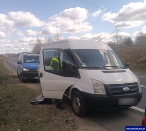 Bus i policyjny radiowóz.