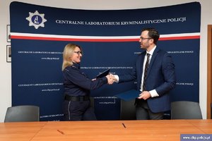 zdjęcie grupowe obecnych na spotkaniu.