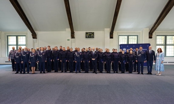 Zdjęcie grupowe uczestników uroczystości ślubowania.