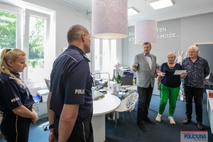I zastępca Komendanta Głównego Policji nadinsp. Roman Kuster, zastępca dyrektora Gabinetu Komendanta Głównego Policji insp. Iwona Kuc, Irena Zając, prezes Zarządu Fundacji, przewodniczący Rady Fundacji nadinsp. w st. spocz. Władysław Padło.