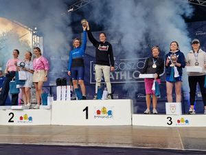 Zwycięzcy na podium.