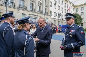 Uroczystość wręczenia odznaczeń i nominacji na wyższe stopnie policyjne w Komendzie Głównej Policji.
