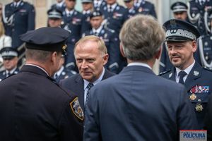 Uroczystość wręczenia odznaczeń i nominacji na wyższe stopnie policyjne w Komendzie Głównej Policji.