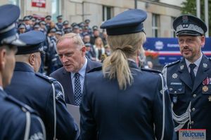 Uroczystość wręczenia odznaczeń i nominacji na wyższe stopnie policyjne w Komendzie Głównej Policji.