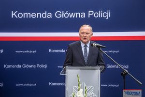 Uroczystość wręczenia odznaczeń i nominacji na wyższe stopnie policyjne w Komendzie Głównej Policji.