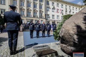 Uroczystość wręczenia odznaczeń i nominacji na wyższe stopnie policyjne w Komendzie Głównej Policji.