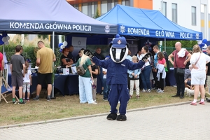 Uczestnicy turnieju tenisowego.
