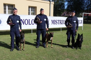 Policjanci z psami podczas Mistrzostw.
