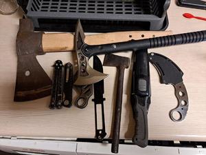 Zabezpieczona broń.