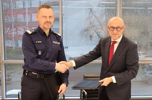 Uczestnicy uroczystego podpisania porozumienia.