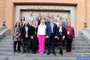 Uczestnicy posiedzenia eksperckich grup roboczych ENFSI w Armenii.
