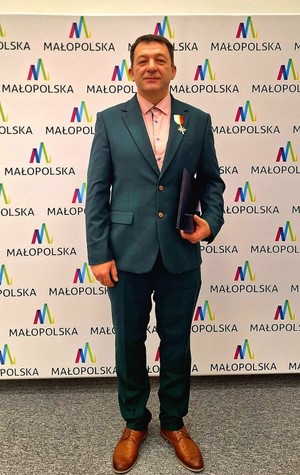 Dyżurny uhonorowany Srebrnym Krzyżem Małopolski.