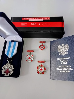 Odznaczenia, które posiada funkcjonariusz.