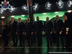 Pięciu policjantów z Polkowic odznaczonych wyróżnieniem „Homo Homini.