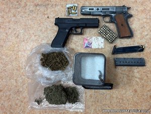 Zabezpieczona przez policjantów broń, amunicja i środki odurzające.