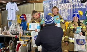 odznaczenie najlepszych uczestników biegu, wręczanie pucharów i medali.