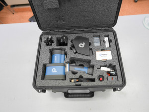 specjalistyczny sprzęt policyjny.