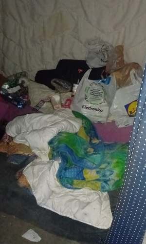 garaż typu blaszak.