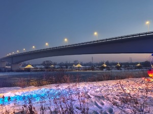 Miejsce zdarzenia - most na rzece.