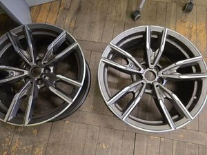 koła samochodowe, felgi.