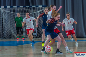 rozgrywki piłkarskie .