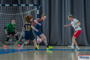 rozgrywki piłkarskie .