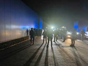 Grupa policjantów, która udaremniła ustawkę pseudokibiców.