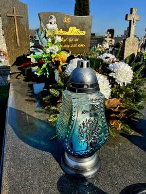 Złożenie kwiatów na grobie sierżanta sztabowego Adama Litwy.