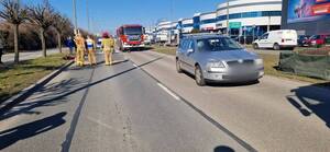 Strażacy na miejscu zdarzenia.