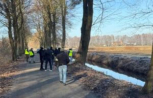 Służby na miejscu odnalezienia zwłok.