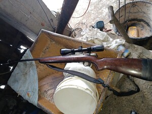 Zabezpieczona broń.