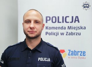 Dzielnicowy sierż. szt. Kamil Pepliński.