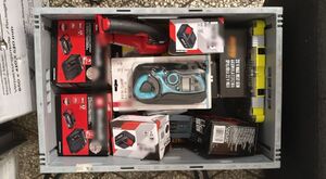 narkotyki w workach i elektronarzędzia w walizce.