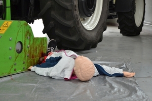 Jedna z konkurencji, w której biorą udział ratownicy policyjni z jednostek w kraju - zdjęcie z minionych edycji zawodów.