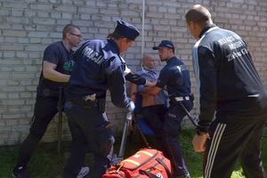 Jedna z konkurencji, w której biorą udział ratownicy policyjni z jednostek w kraju - zdjęcie z minionych edycji zawodów.