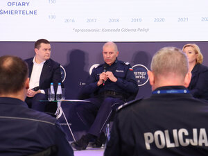 Uczestnicy konferencji dotyczącej kampanii „Mistrzu, pomyśl”.