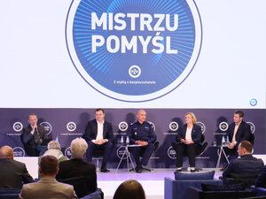 Uczestnicy konferencji dotyczącej kampanii „Mistrzu, pomyśl”.