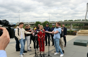 Uczestnicy konferencji prasowej.